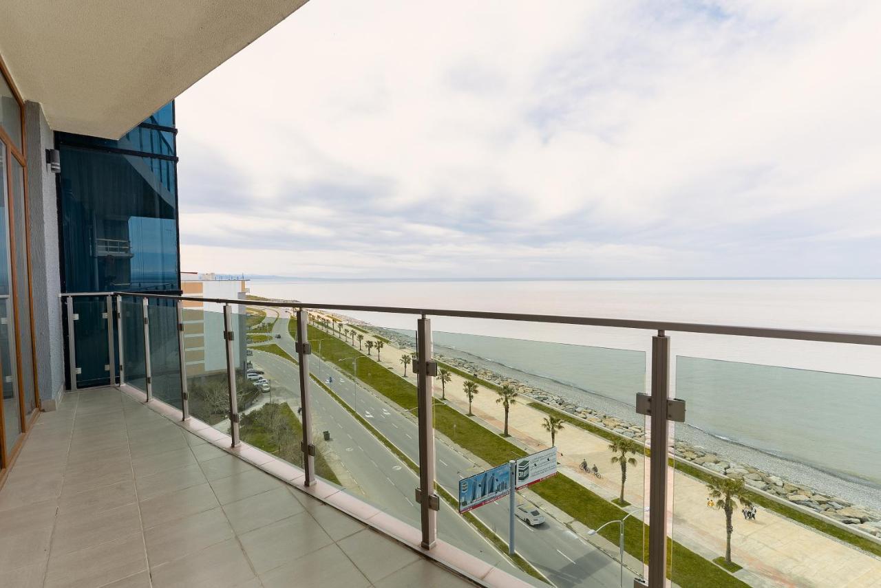 G-Point New Beach Batumi Bagian luar foto