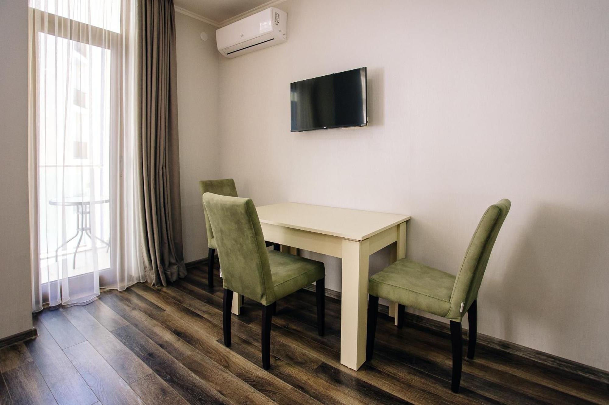 G-Point New Beach Batumi Bagian luar foto