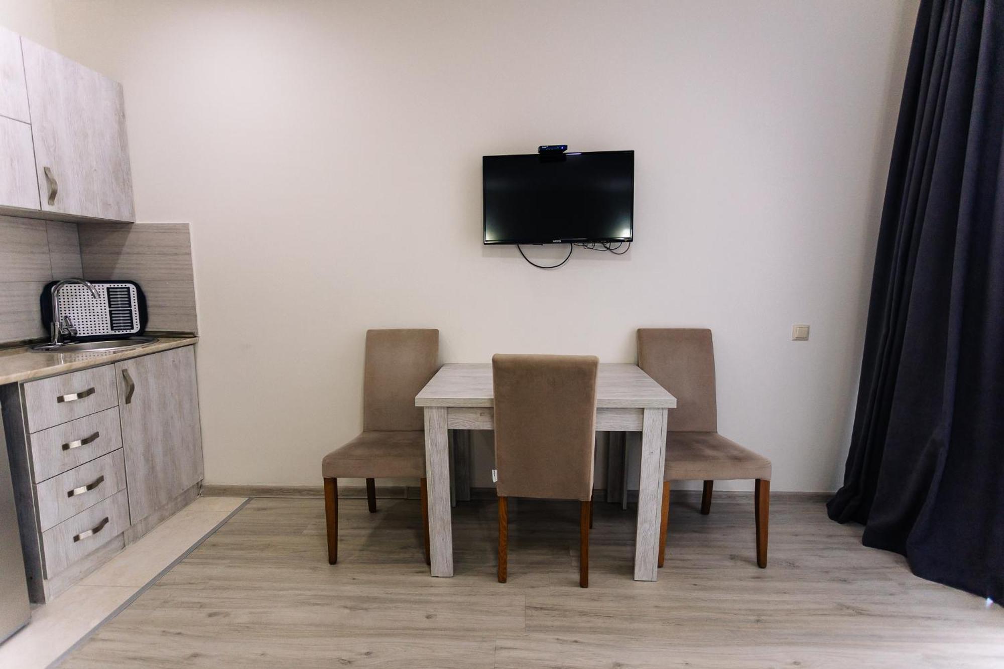 G-Point New Beach Batumi Bagian luar foto