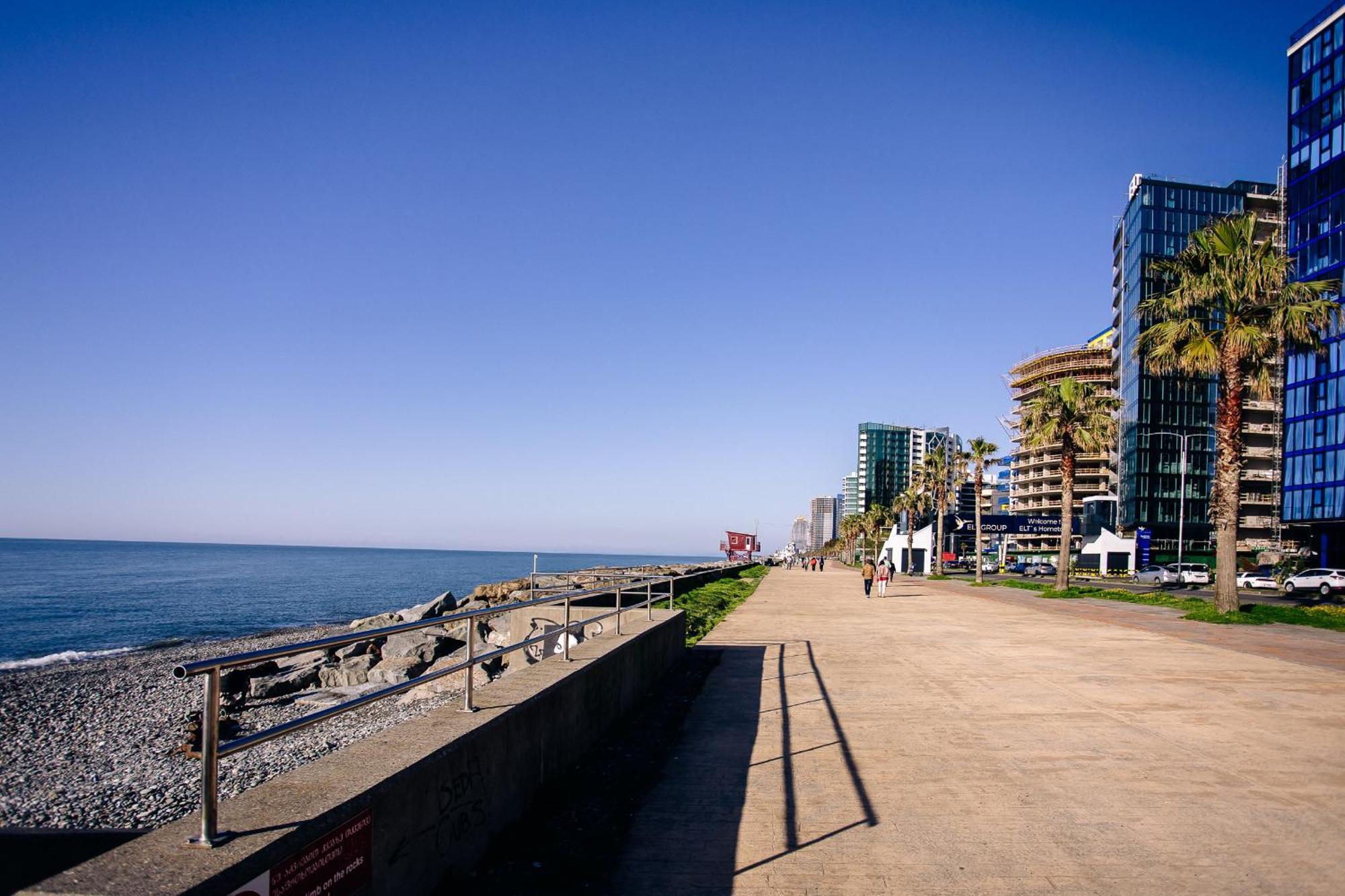 G-Point New Beach Batumi Bagian luar foto